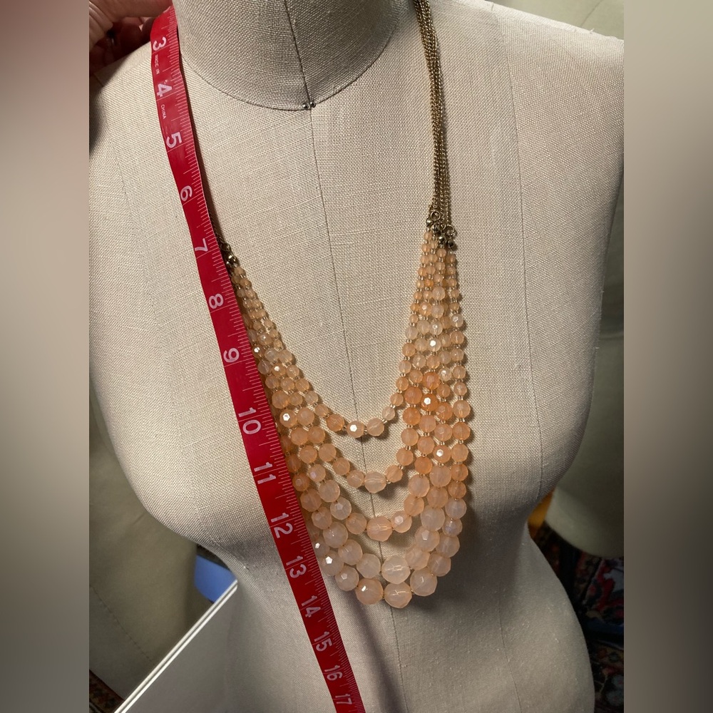 Necklace - 5 strand graduated beads - peach/coral color - Picture 5 of 6